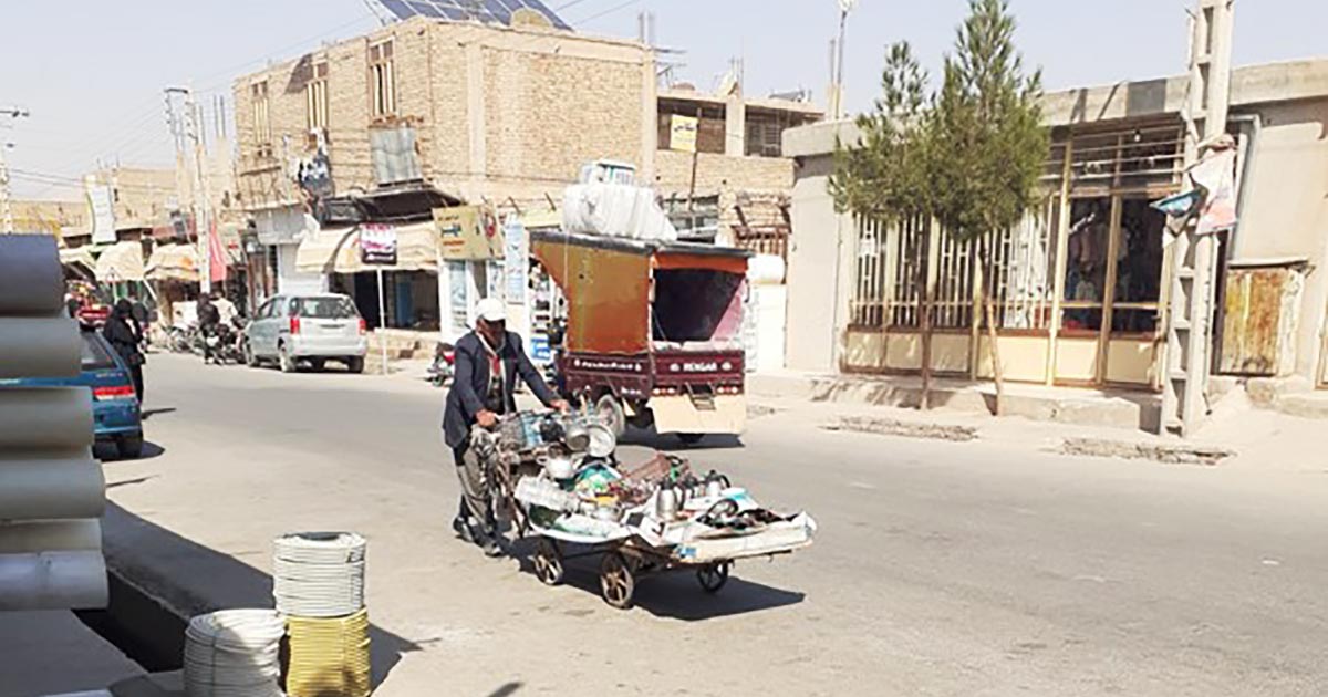 Un velo che pesa come la montagna | Dal diario di Herat di Gholam Najafi